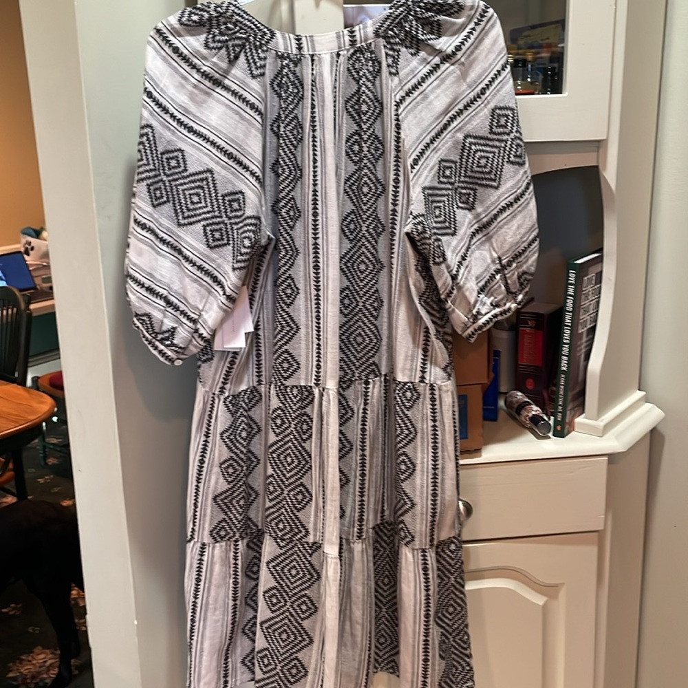 💚🆕 Velvet | Short Sleeve Aztec Print Dress 👗 Size Large. NWT. Pretty Style. - Picture 9 of 9